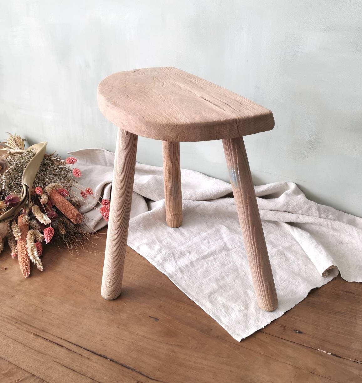 French Antique Stool シャルロットペリアン Antique French Milking Stool Chair / Raw Wood / Rustic