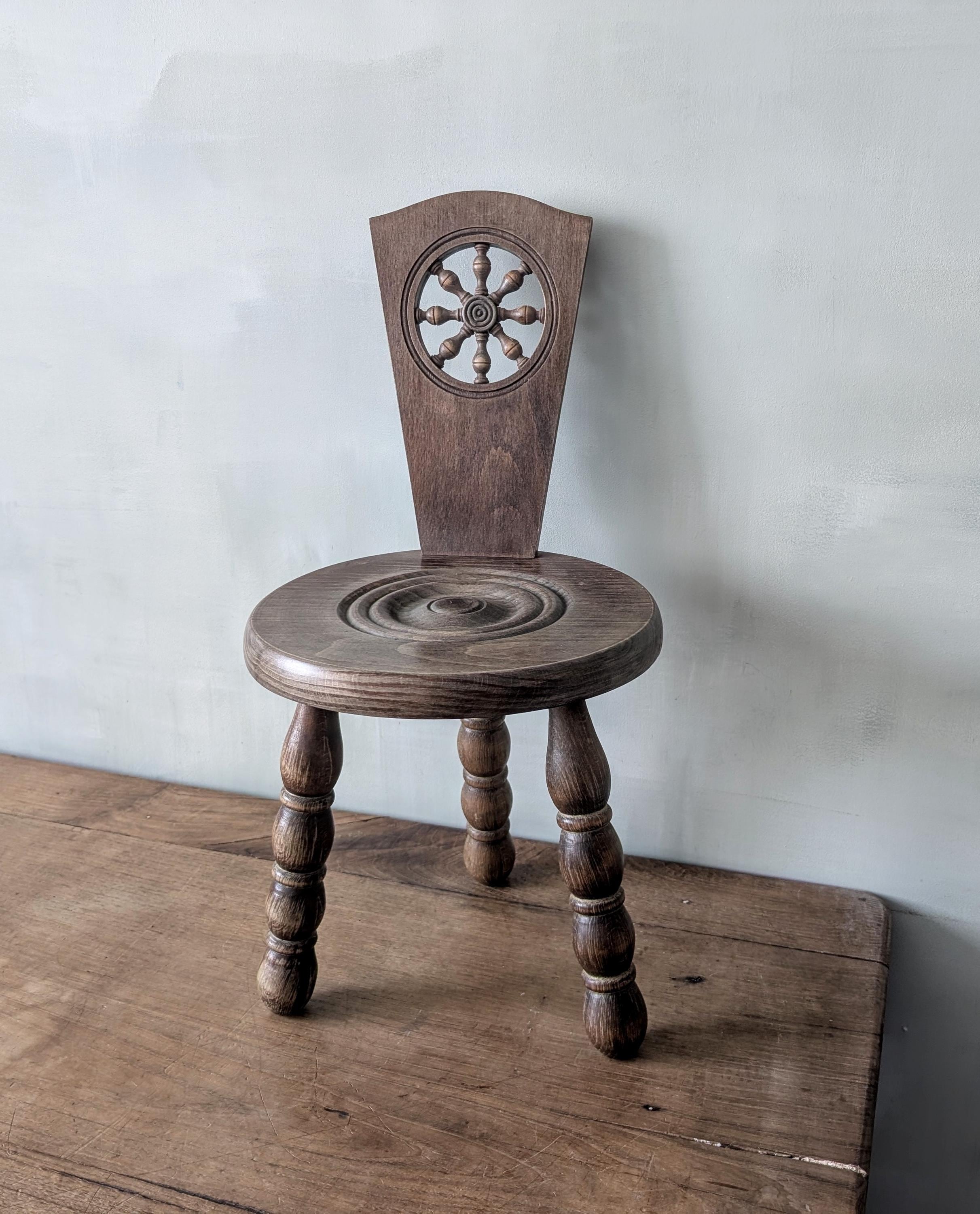 アンティークBulbous Legged Chair 3 Legged Chair Antique - Etsy