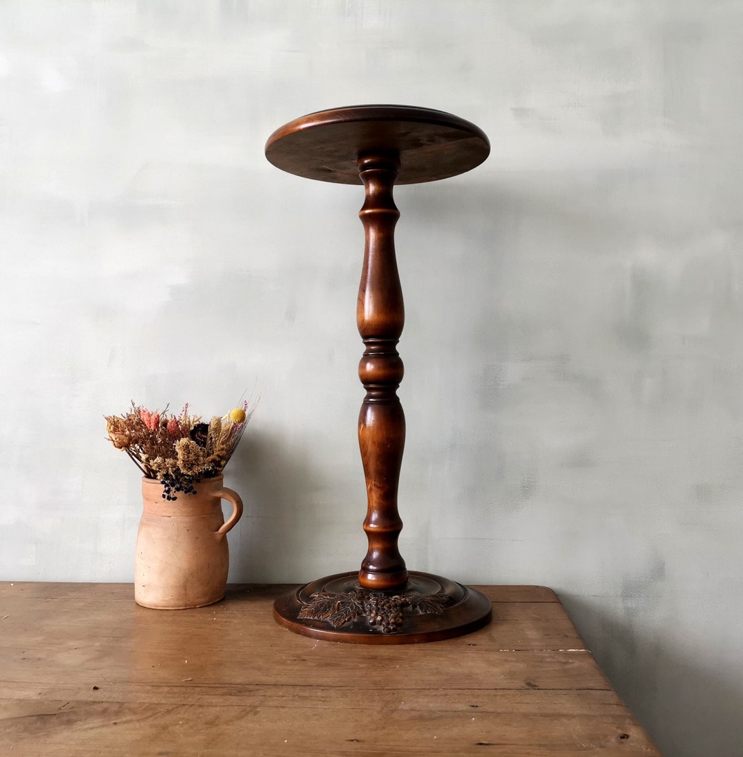 Vintage Round Wood Pedestal End Table / Carved Oak Wood Plant Stand ...