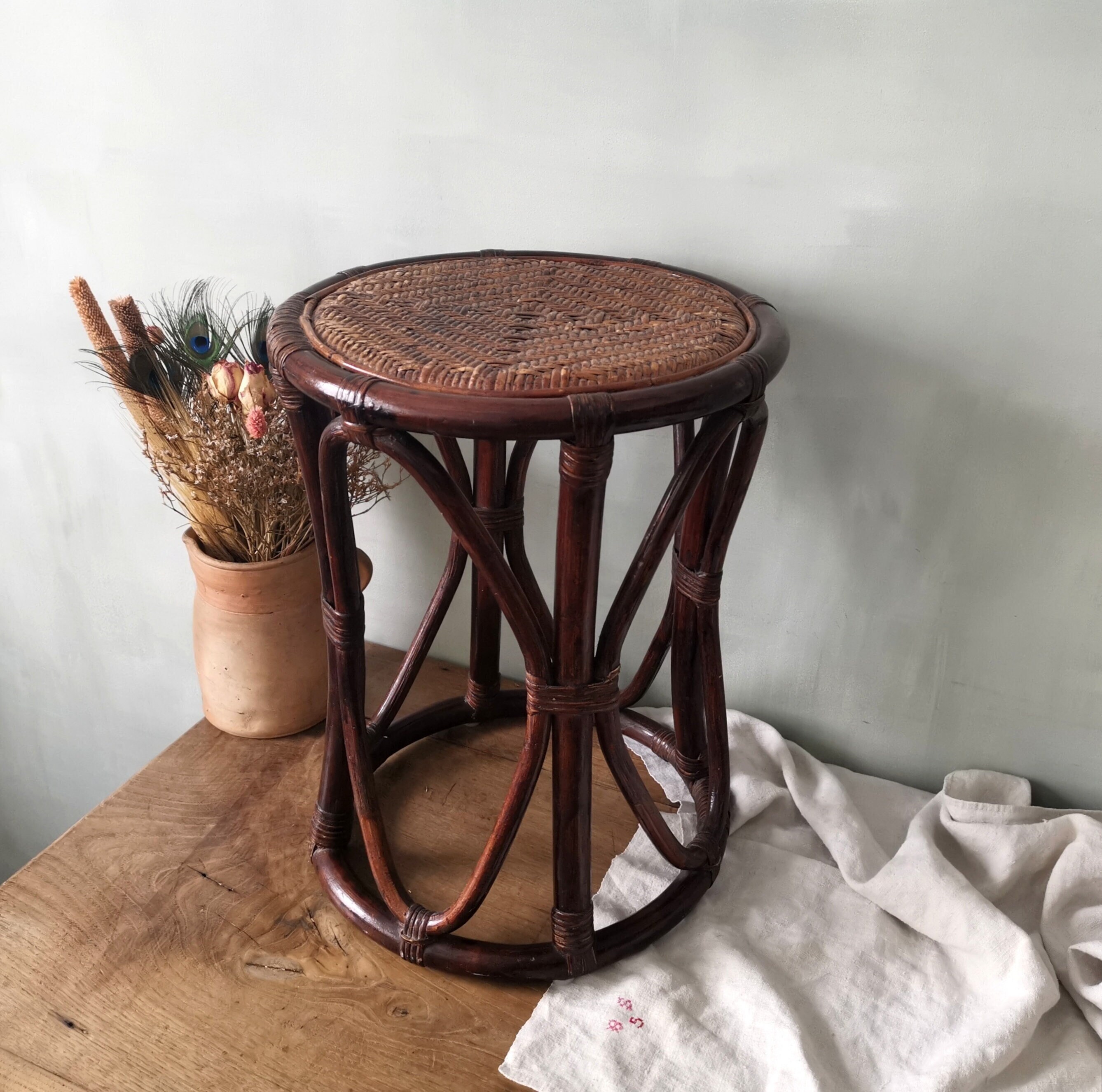 Vintage Round Bamboo Side Coffee Table / Rattan Table / Canework Table / Wicker Plant Stand - Etsy Vintage Round Bamboo Side Coffee Table / Rattan Table / Canework Table / Wicker Plant Stand - Etsy