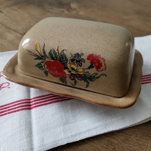 Français plat de beurre à couvercle vintage / Grès artisanal / Grès glacé beige / Grès glacé image 2