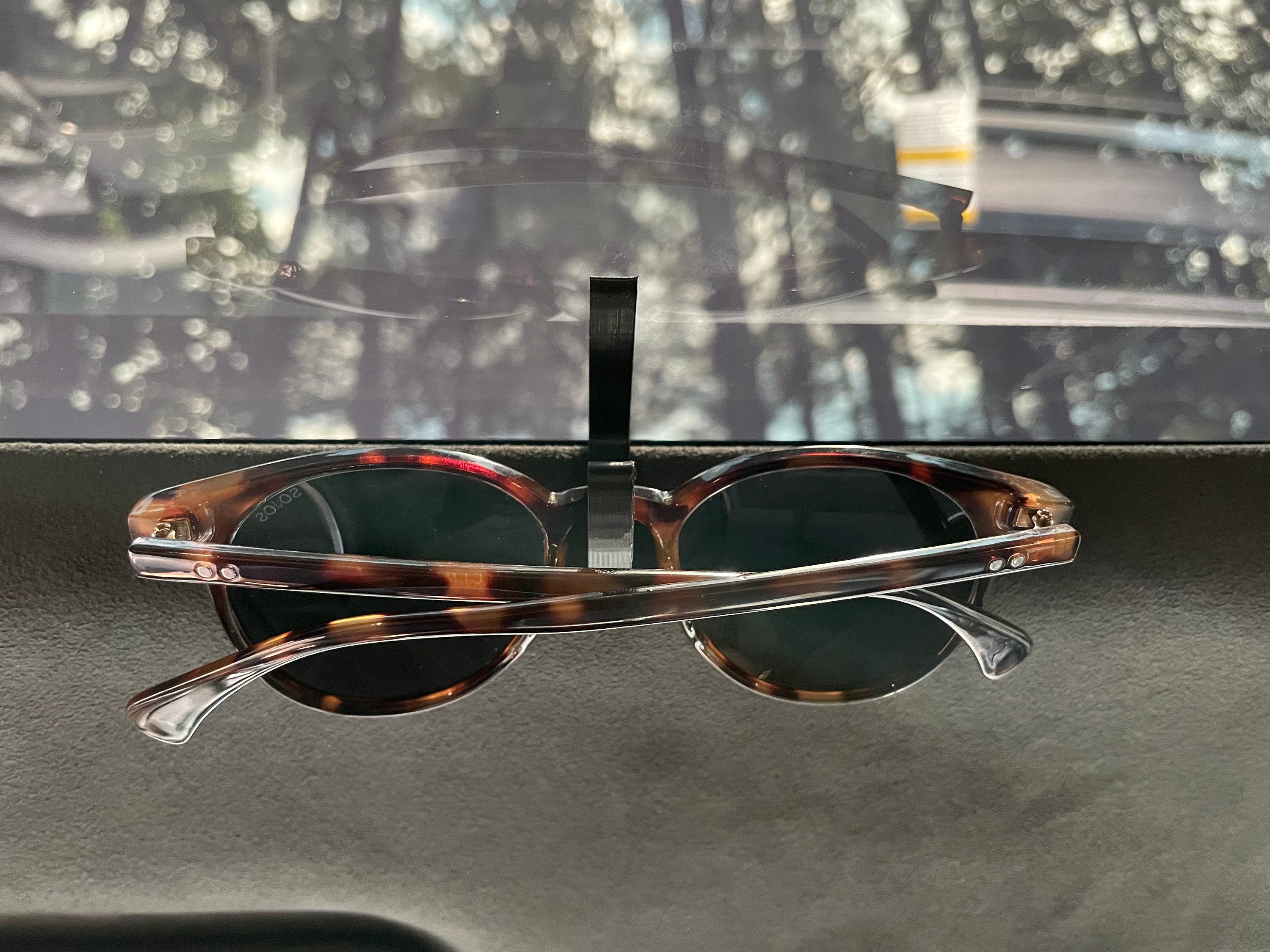 AutoBizarre Car Sun Visor Sunglasses Holder ABS Car Glasses Cases Eyeg