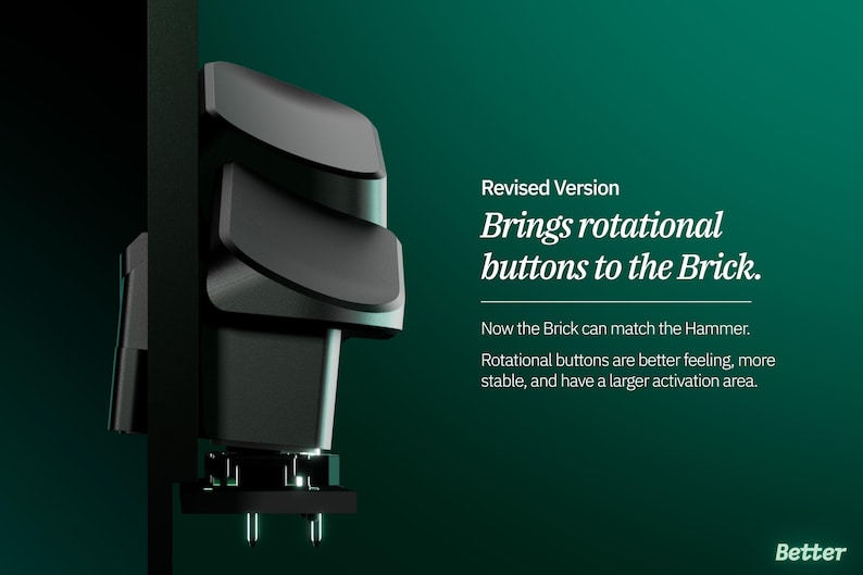 Peut inclure: Un appareil noir avec trois boutons incurv&eacute;s empil&eacute;s, mont&eacute; sur une surface sombre. Le texte "Revised Version Brings rotational buttons to the Brick" est visible. L'appareil a un design moderne et est plac&eacute; sur un fond vert fonc&eacute;.