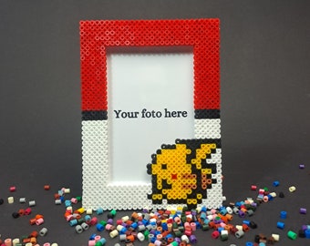 Cadre Pikachu. Perles Pikachu Perler. Cadre de perles Perler