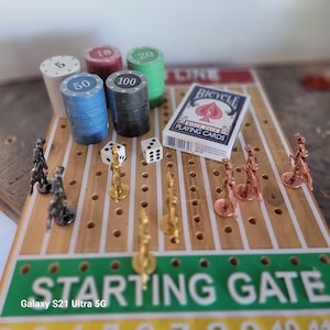 Pferderennspiel, Würfel- und Kartenspiel, Familien Spieleabend, Gesellschaftsspiel