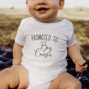 Gefördert, großer Cousin Body, großer Cousin Body, niedlicher Cousin Baby Body, Schwangerschaftsankündigung, Babypartygeschenk, Neugeborenen Geschenk