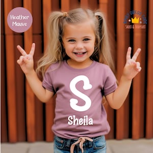 Camiseta personalizada para niños pequeños con inicial y nombre, regalo único para niños, monos para bebés, camisetas personalizadas con letras y nombre para niños pequeños, regalo de embarazo