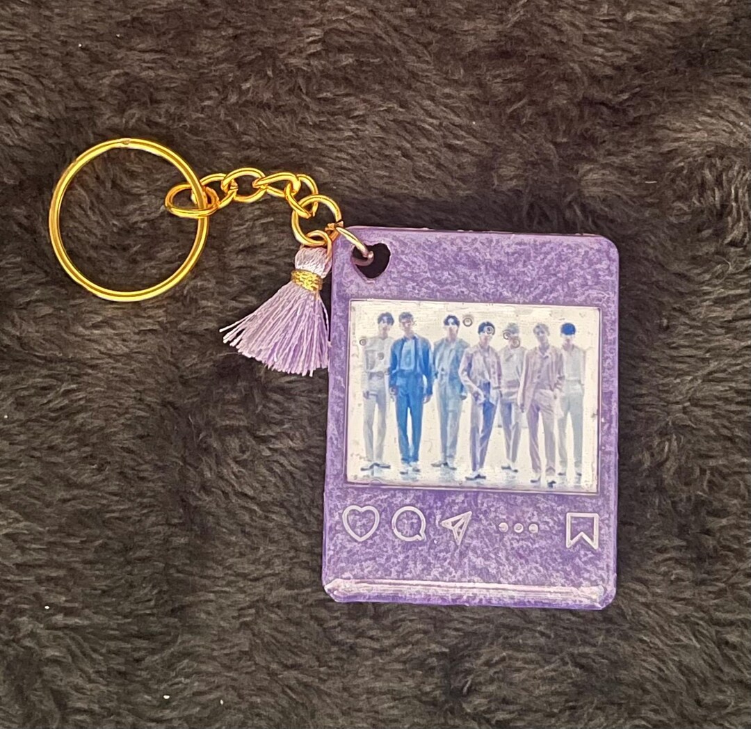 BTS Resin Keychain With Picture and Logo - Etsy