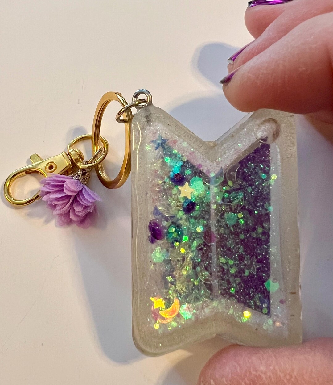 BTS Logo Resin Shaker Keychain - Etsy