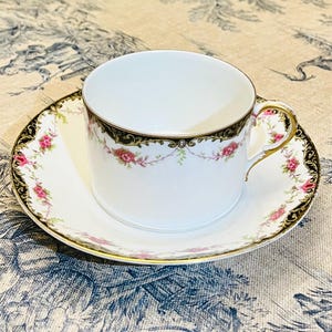 Limoges France, Tea/Coffee cup and saucer, floral pattern, gold rim, teacup/Coffee cup and saucer, vintage French antique porcelain