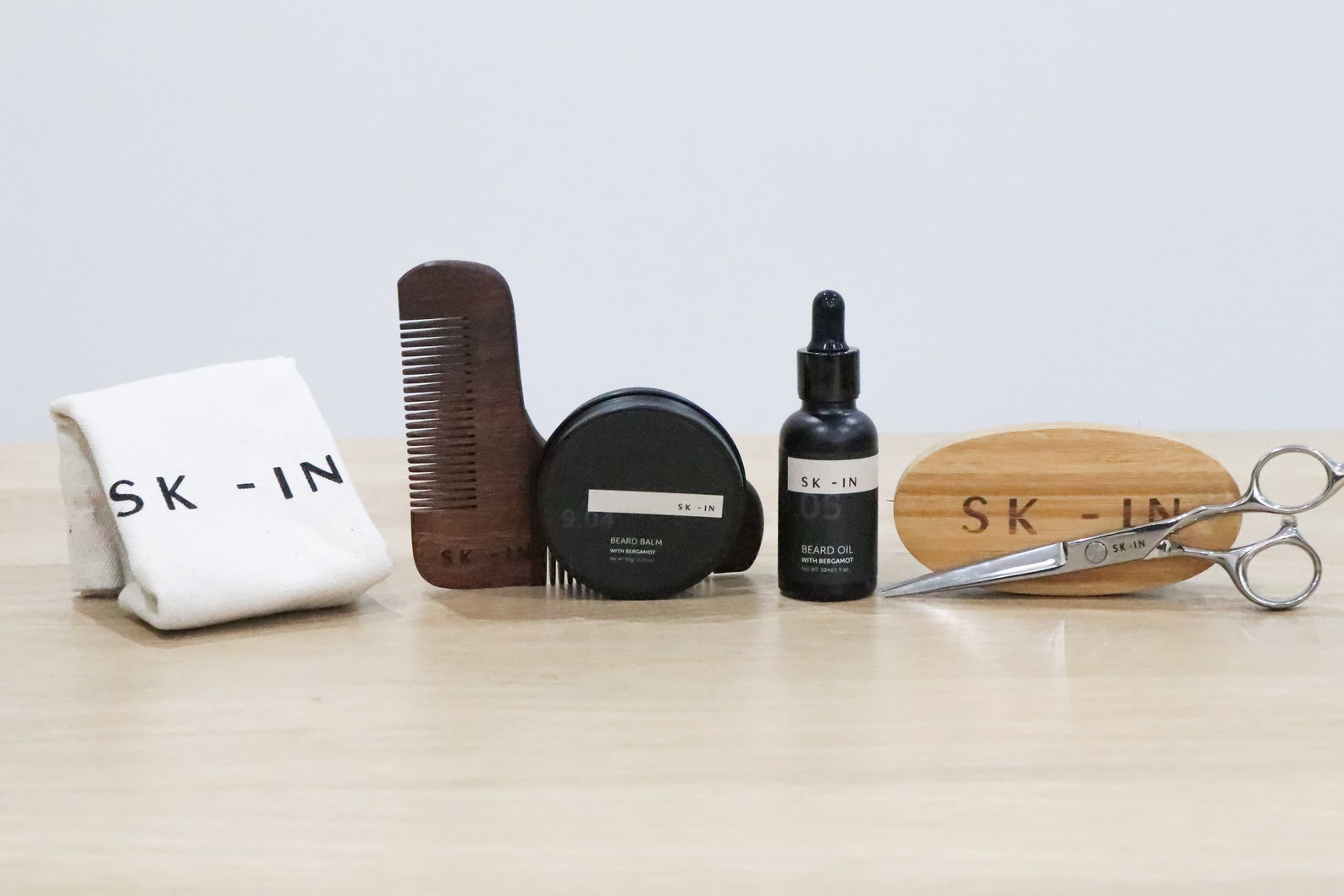 9. Sk-in’s Men’s Grooming Essentials Kit