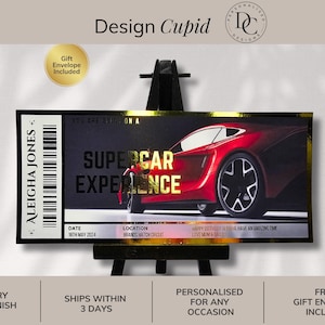 Könnte beinhalten: Ein rechteckiger Geschenkgutschein mit Goldfolien-Finish und einer roten Supersportwagen-Grafik. Der Text lautet "SUPERCAR EXPERIENCE", "ALEIGHA JONES", "DATE 16TH MAY 2024", "LOCATION BRANDS HATCH CIRCUIT" und "HAPPY BIRTHDAY ALEIGHA HAVE AN AMAZING TIME".