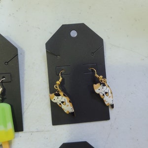 Cat dangling earrings