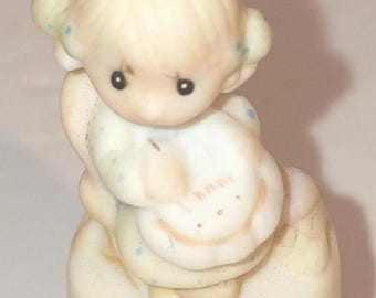 1984 Precious Moments Thimble -- "Mother Sew Dear"
