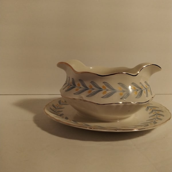 Derwood W.S. George -- Unknown Pattern -- Gravy Boat