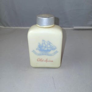 Vintage Old Spice Talcum For Men With Powder