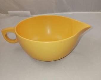 Vintage Unbranded Melamine Creamer