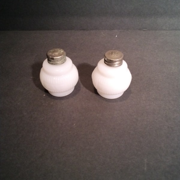 Small Milk Glass Salt And Pepper Shakers With Tops