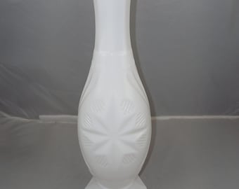 Milk Glass Bud Vase Starburst Pattern