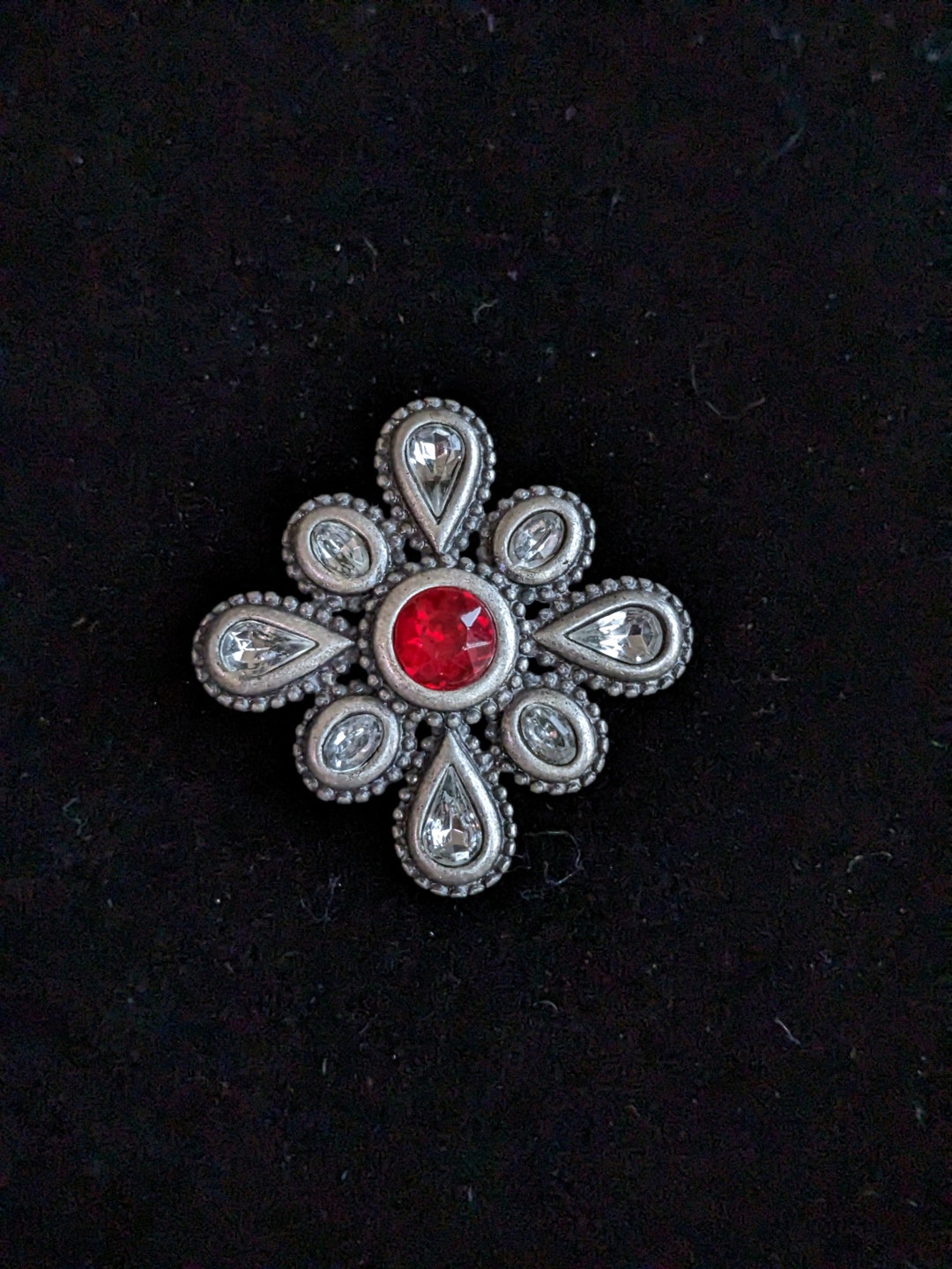 Broche Ancienne Avec Pierre Bleu Foncé Et Strass - Bijou Vintage Occasion