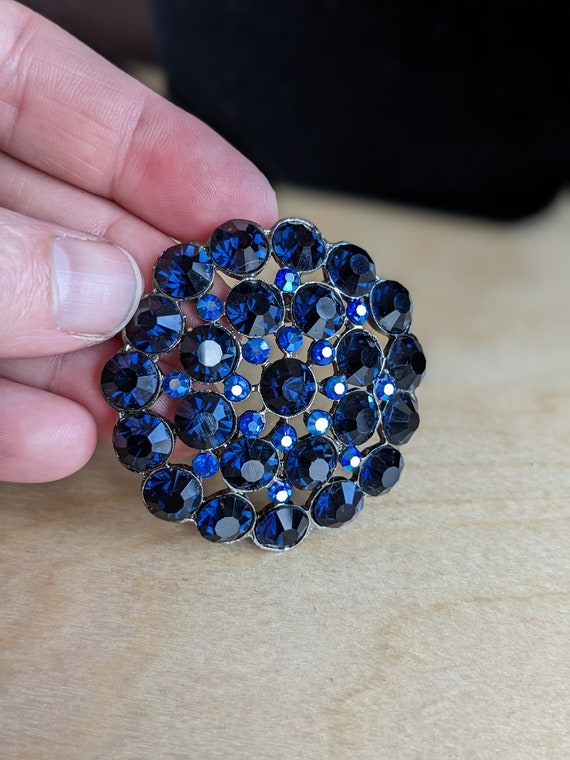 Retro 1960s Blue Rhinestone Sparkly Brooch