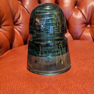 Vintage Hemingray Isolator - Schwere, schöne Farbe, Saubere Glasreste (Blasen, Gusslinien)