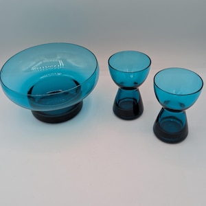 Morgantown Glass Works &quot;Barton&quot; Series 1960&#39;s Cups & Bowl in Gorgeous Teal Peacock Color, Great Collector Condition