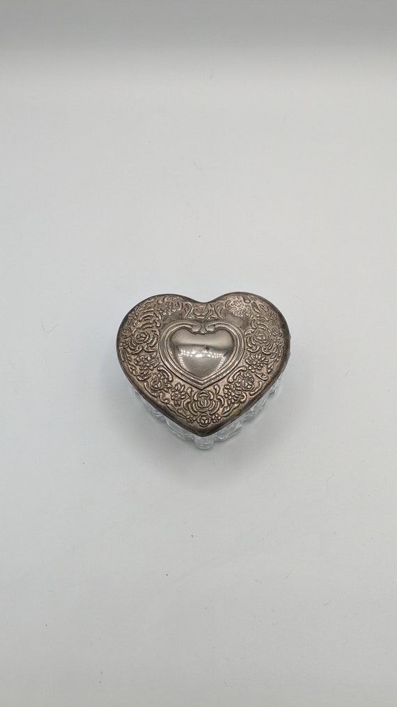 Dainty Vintage Glass Heart & Silver Plated Lid Tri