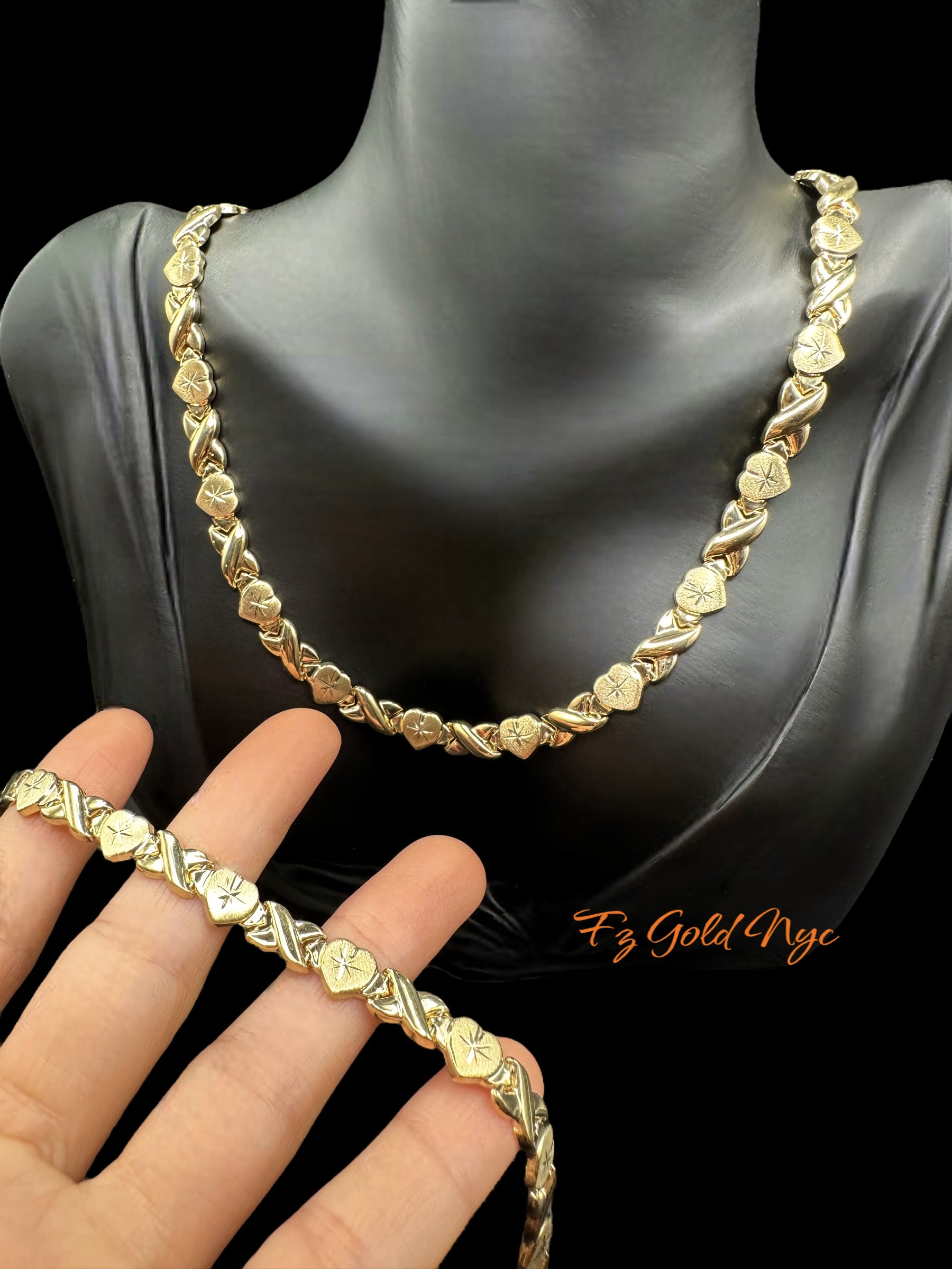 Xo necklace 2024 set gold