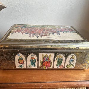 Vintage E. Otto Schmidt Nurnberg German cookie tin chest, storage tin, vintage biscuit tin, vintage gingerbread tin, Nuremberg Germany