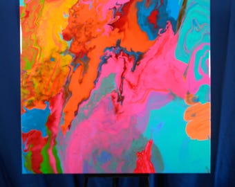 Pintura abstracta acrílica fluida de 36x36, lienzo multicolor con acabado de resina.