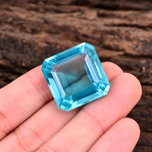 Lab Aquamarine Square Cut Gemstone: 10 Carat, 23x23x13 mm