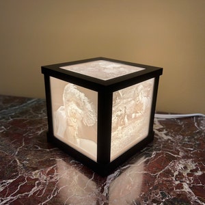 Custom 3D Printed Lithophane Light Box - High Quality Pictures & LED Bulb!