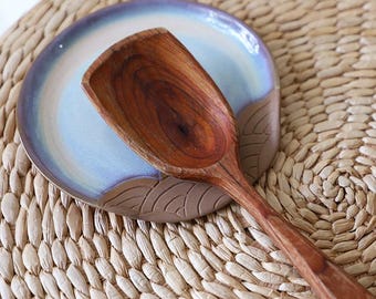 Reposacucharas de cocina inspirado en el mar: accesorio de cocina de cerámica hecho a mano