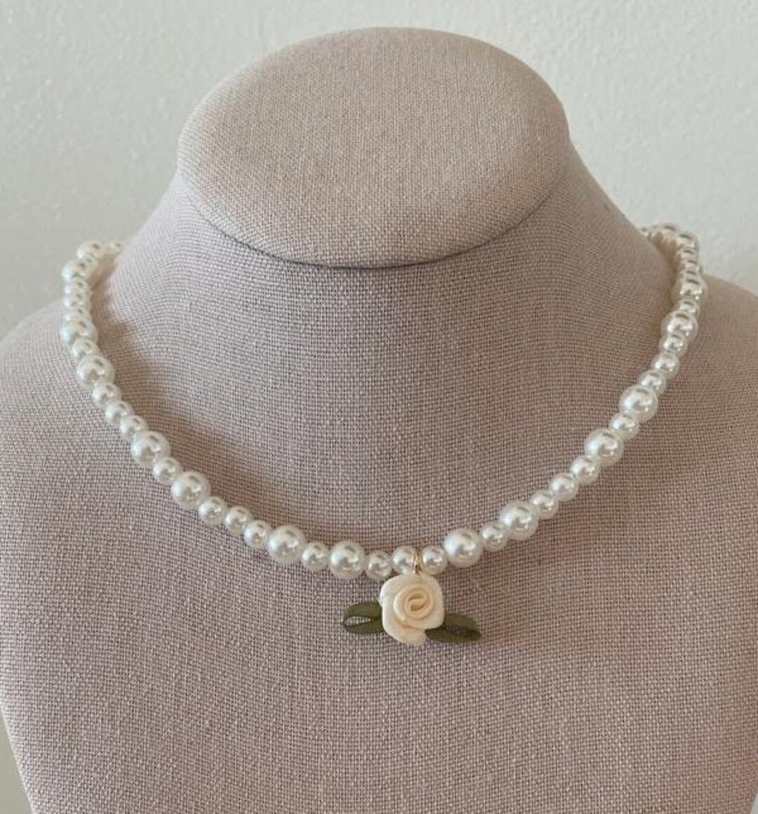 ★VINTAGE HOLLYWOOD★ Petit Pearl Rose Necklace_VH2435NE009M il_340x270.3427409413_ebdj.jpg