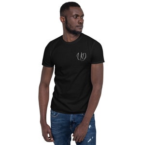 Soft-Style normal sitzende ringgesponnene Baumwolle weiches und bequemes weißes großes gesticktes Logo Unisex T-Shirt