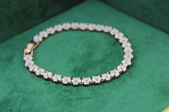 14.00 CTTW Emerald Cut Diamond Tennis Bracelet in White Gold | New York  Jewelers Chicago