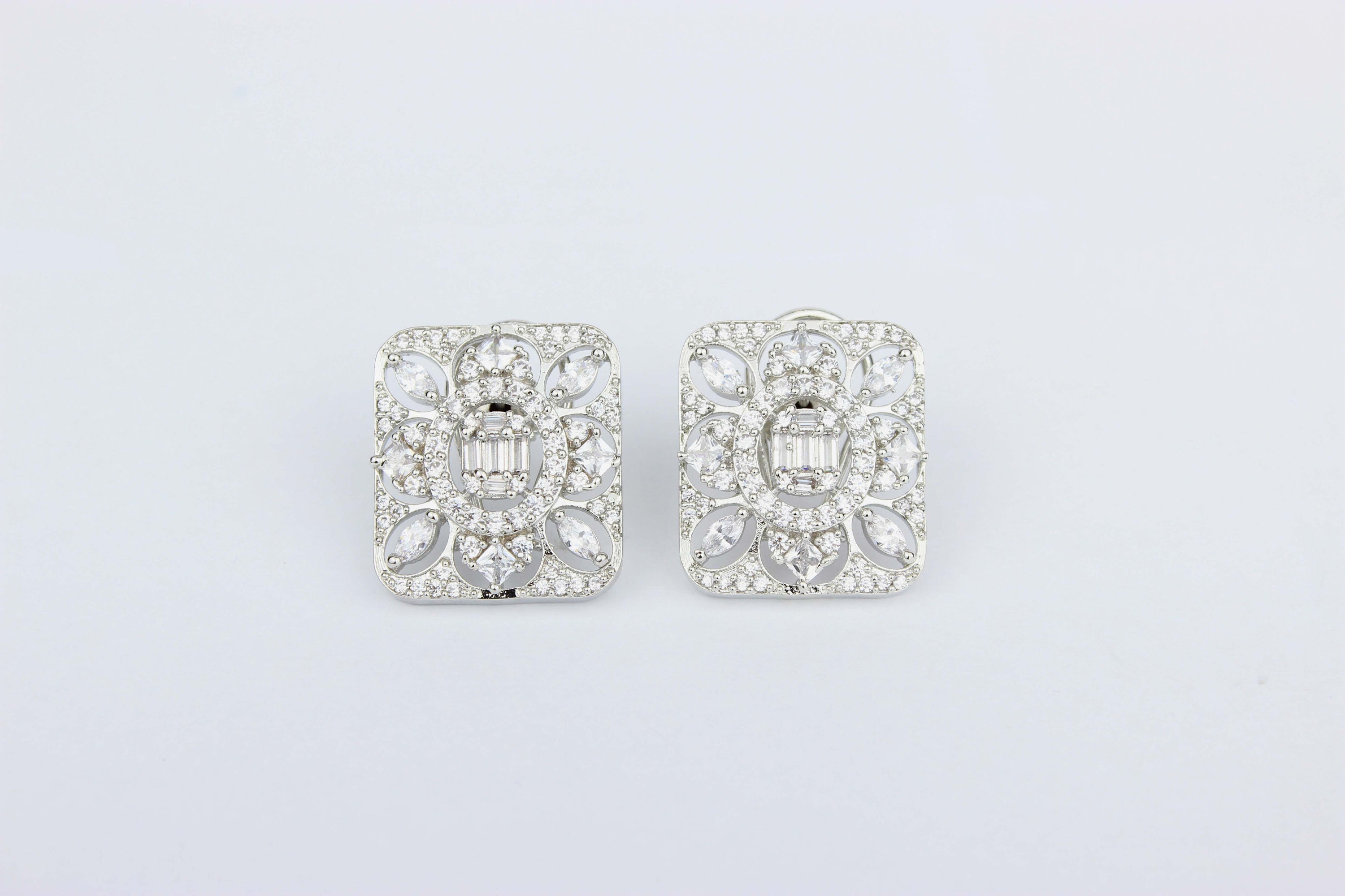 Brillante Diamante Orecchini 0,70 Carati 750-Weißgold Geometrica Stile Orecchini