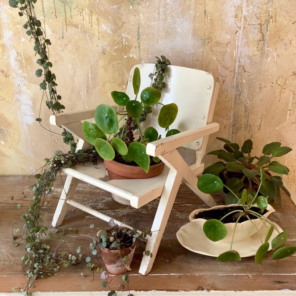 Chaise enfant percée en bois pour pot