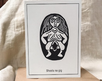 Cartão de felicitações com arte de Sheela na gig | Cartão ecológico reciclado | Cartão de altar de bruxa velha