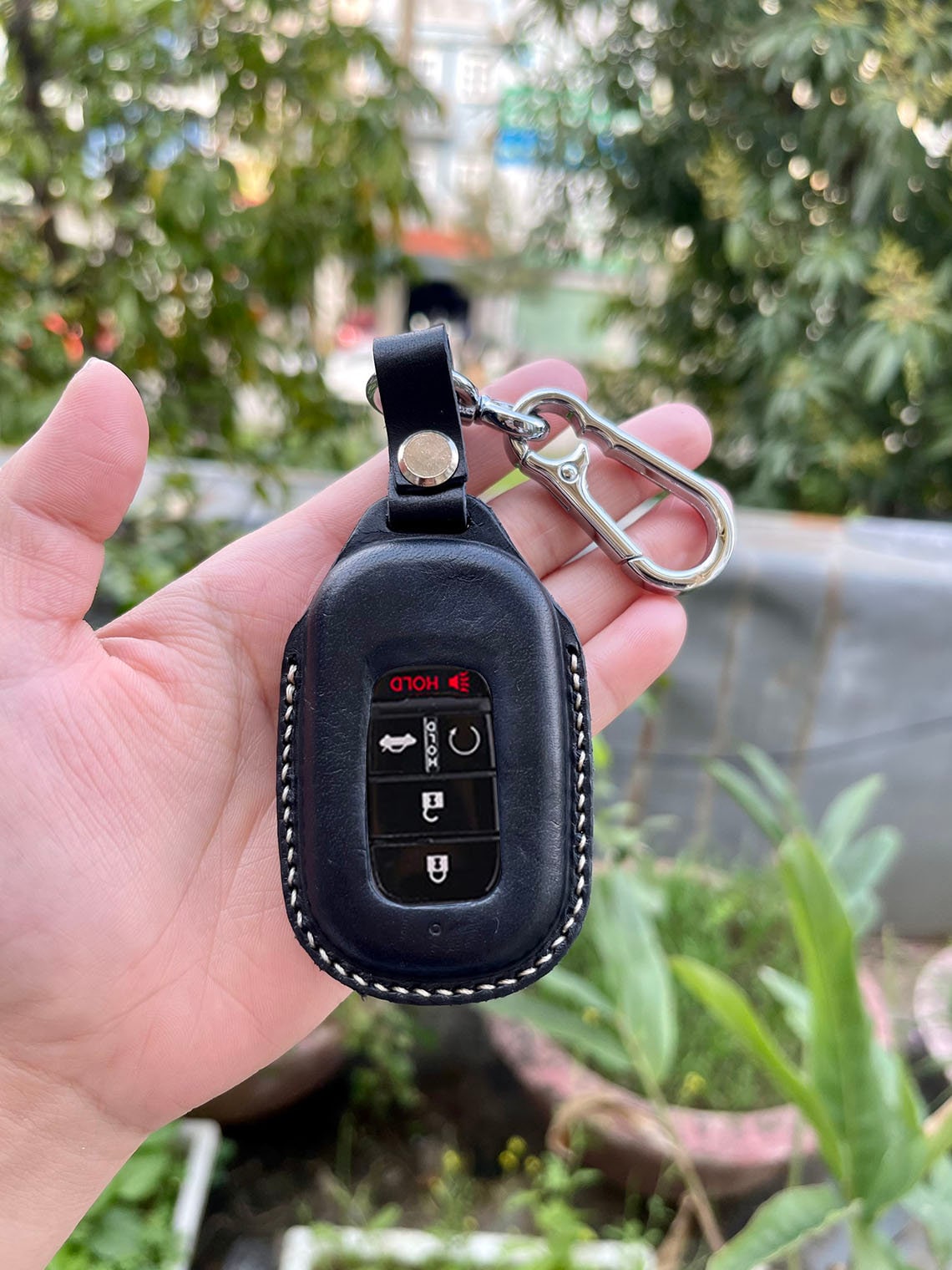 Car Key Holder,Car Key Case,Leather Key Holder,Key Fob,Car Remote KeyChain  Pouch - Shop Graphy Tee Keychains - Pinkoi