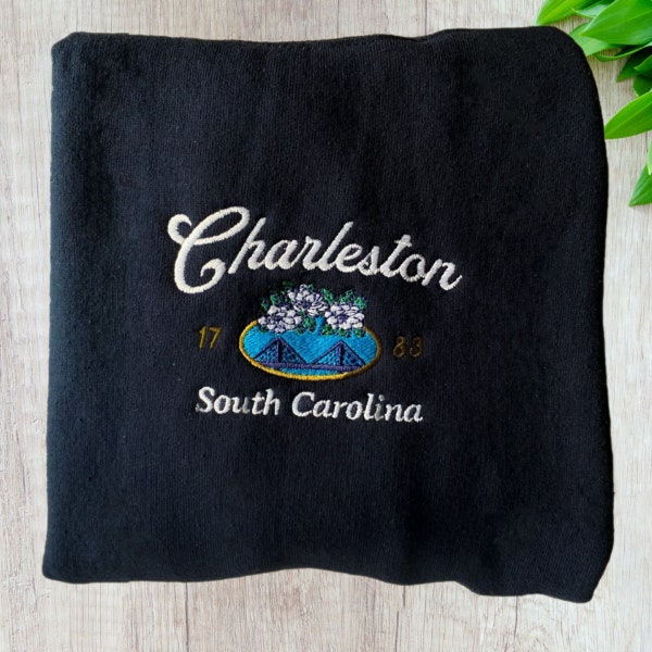 Charleston Embroidered Sweatshirt Vintage South Carolina Crewneck