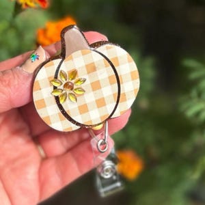 Fall Pumpkin Badge Reel, Handmade, Cuttets Badge Reel, Retractable Fall Badge Holder for Nurses, Teachers, and Office Staff