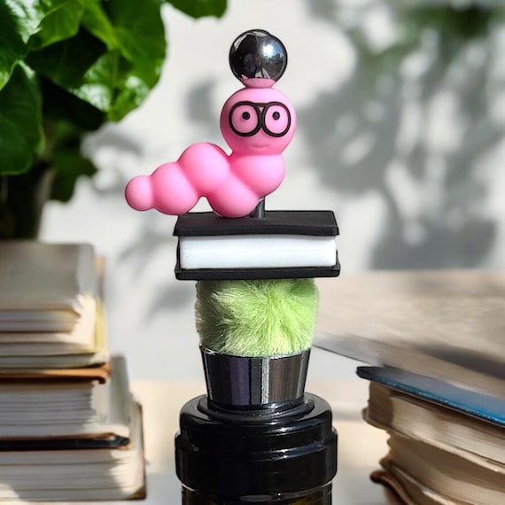 Bookworm Wine Stopper – Fun and Quirky Wine Accessory