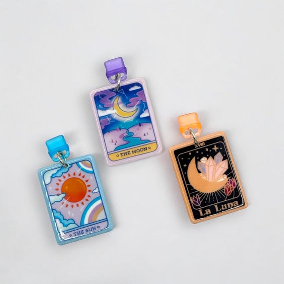 Tarot Card Dust Plug Charm: Mystical Phone Accessory