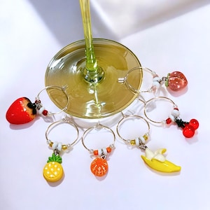 Fruity Resin Wine Charms Set – Fun Fruit-Themed Drink Markers