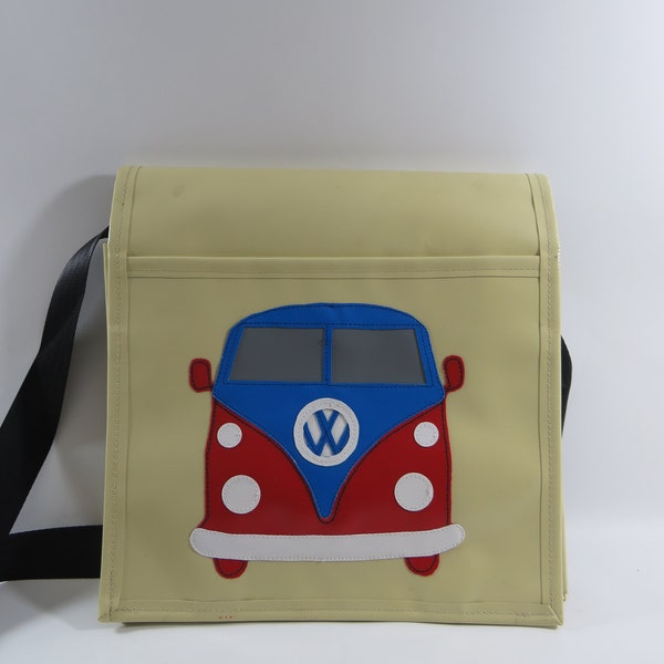 Schultertasche aus Plane Unisex mit VW Bulli Applikation