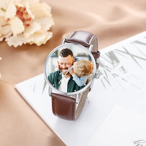 Reloj fotográfico personalizado, texto grabado personalizado, relojes de cuero marrón para parejas para hombres y mujeres, regalos de aniversario para esposo, regalo del día del padre