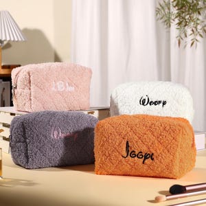 Embroidered Name Makeup Bag, Travel Cosmetic Bag, Cosmetic Organizer, Bridesmaid Makeup Bag, Mom Gift, Birthday Gifts Women, Bridesmaid Gift