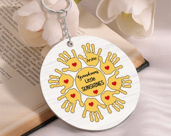 Personalized Family Keychain Grandma Sunshine Keychain with Kids Names Mother's Day Gift for Mom Grandma Family Hand In Hand Keychain